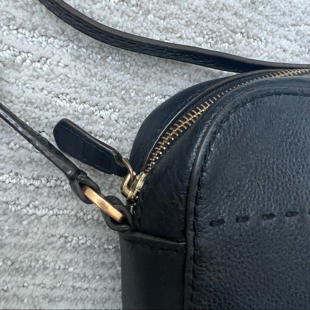 Tory Burch Thea Camera Crossbody Black Bag - Picture 11 of 12